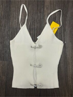 Papaya Daisy White Ribbed Rhinestone Safety Pin Tank Top Size M NWT